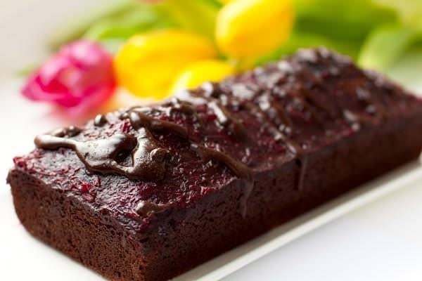 Смачний шоколадний пиріг — так швидко ви ще не готували!