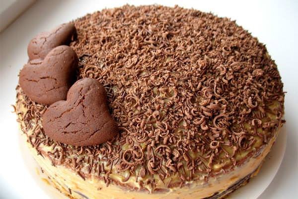 Соковитий і мякий торт Дамський каприз — побалуємось солоденьким!