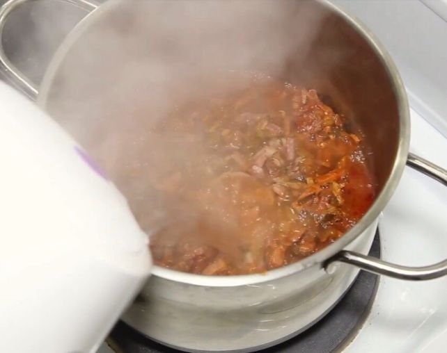 Солянка сборная мясная классическая: Пошаговый рецепт приготовления