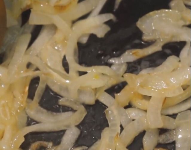 Солянка сборная мясная классическая: Пошаговый рецепт приготовления