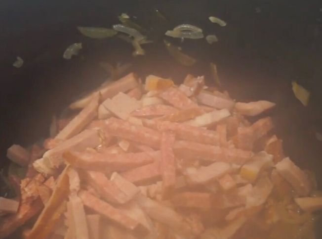 Солянка сборная мясная классическая: Пошаговый рецепт приготовления