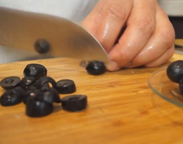 Солянка сборная мясная классическая: Пошаговый рецепт приготовления