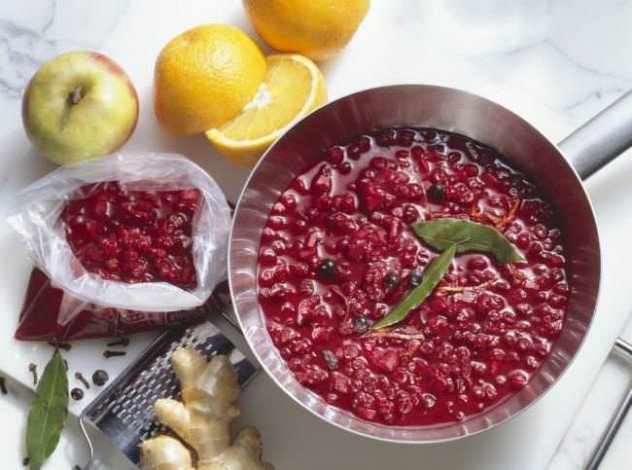 Соус з брусниці до мяса: 10 швидких і смачних рецептів