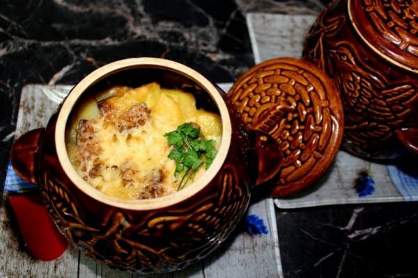 Свинина в горщиках – 5 рецептів приготування