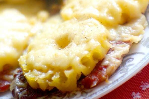 Свинина в кисло-солодкому соусі з ананасами – 5 рецептів приготування