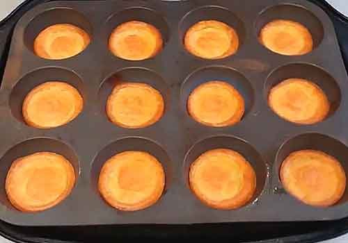 Тарталетки з куркою та грибами на закуску у духовці