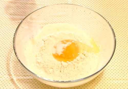 Тарталетки з куркою та грибами на закуску у духовці