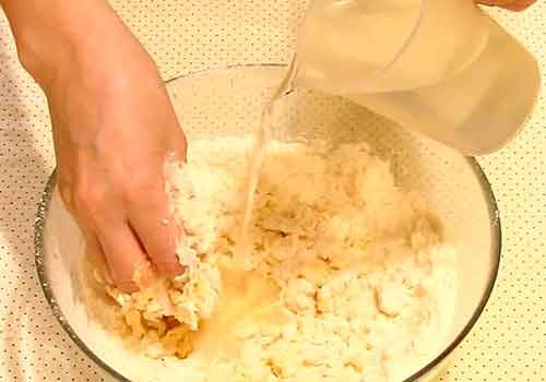 Тарталетки з куркою та грибами на закуску у духовці