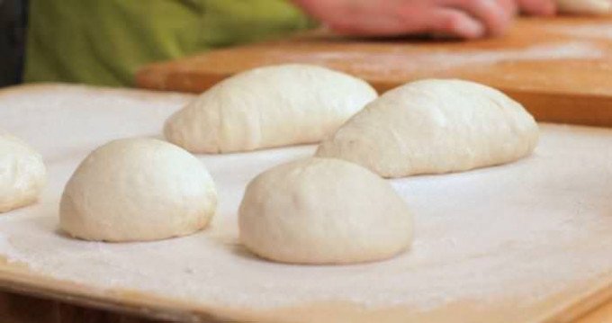 Тісто для пирога: дріжджове, пісочне, на кефірі, сметані