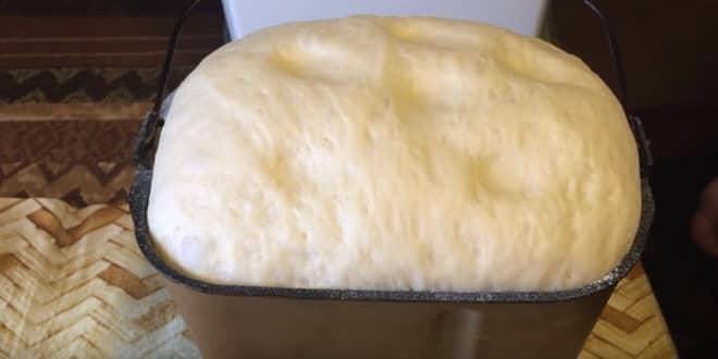 Тісто для піци в хлібопічці: 7 чудових рецептів