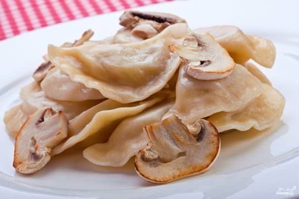 Вареники з капустою: 7 неймовірних поєднань