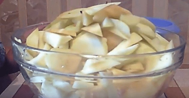 Простий рецепт яблучного варення “Білий налив” на зиму з фото