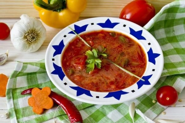 7 смачних вегетаріанських рецептів борщу для кожного дня