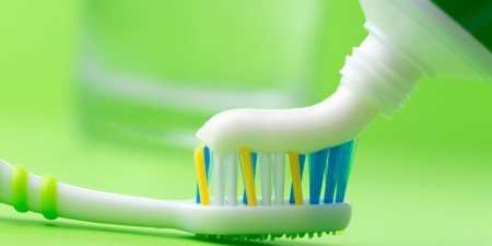 Як очистити силіконовий чохол від телефону і відбілити