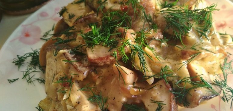 Смажені білі гриби з сиром