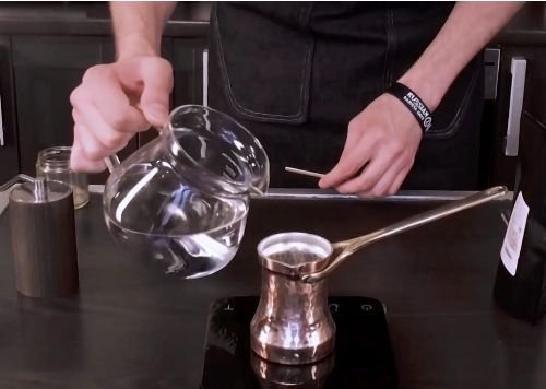 Как правильно варить кофе в турке на электрической плите