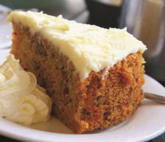 Як приготувати морквяний пиріг швидко і просто?