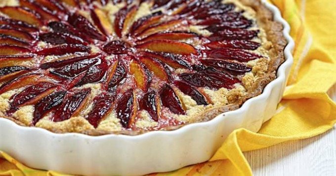 Як приготувати пиріг зі сливами – 23 смачні рецепти