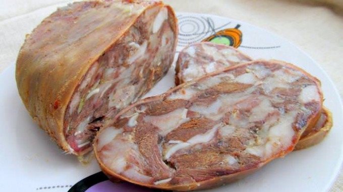 Домашній рецепт сальтисону: покрокове приготування та поради