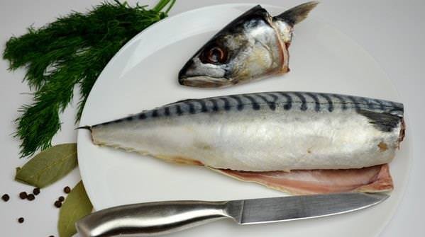 Як солити скумбрію: 5 основних рецептів