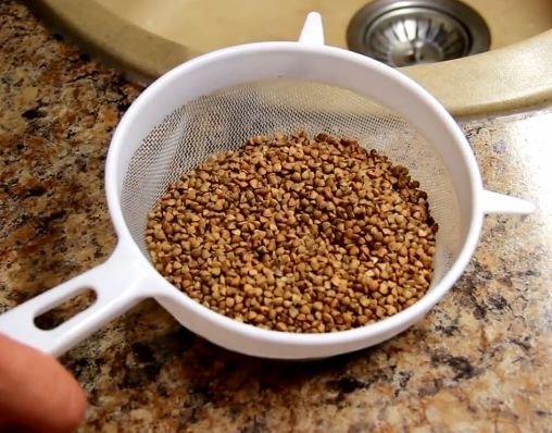 Как варить рассыпчатую гречку на воде в кастрюле: правильный пошаговый рецепт