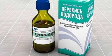 Ефективні методи видалення плям з білого одягу: народні засоби з фото