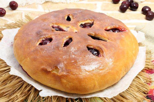 Як замісити тісто для осетинських пирогів з начинкою?