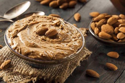 Як зробити арахісову пасту в домашніх умовах: 7 рецептів