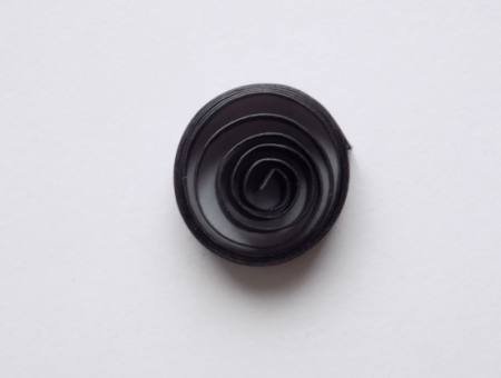 Як зробити божу корівку з паперових смужок: просто, доступно, з детальними фото