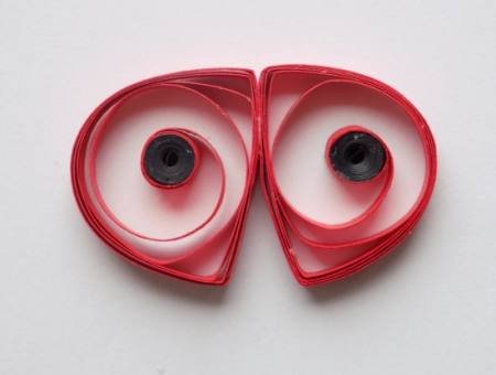 Як зробити божу корівку з паперових смужок: просто, доступно, з детальними фото