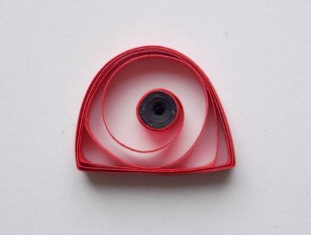 Як зробити божу корівку з паперових смужок: просто, доступно, з детальними фото