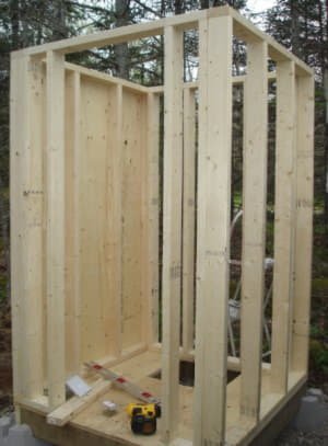 Як і де побудувати туалет на дачі