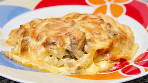 Яловичина по-французьки в духовці – 5 рецептів приготування