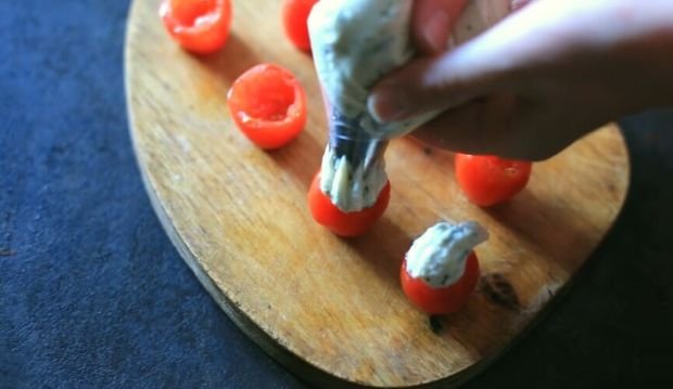 Закуски на день рождения: 11 простых и вкусных рецептов