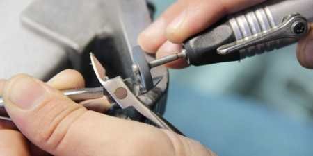 Заточка манікюрних інструментів — кусачок і ножиць