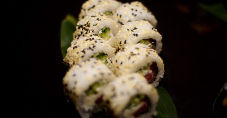 Доставка їжі в Одесі: Sushi Love – швидко та смачно