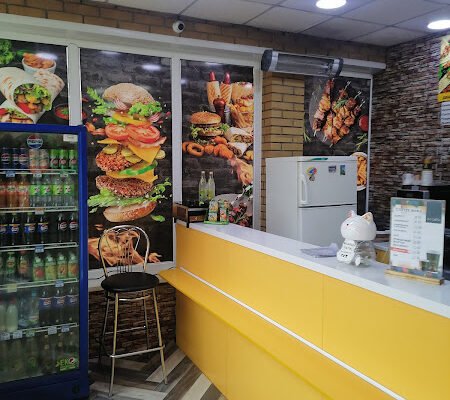 Заклад швидкого харчування Мангал Парк у Запоріжжі