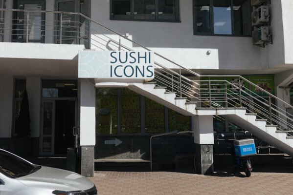 Ресторан суші в Києві: Sushi Icons на Чавдар, 13