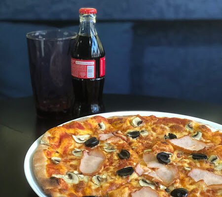 Смачна BreakFast Pizza в Івано-Франківську: Піцерія