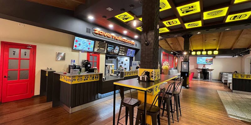 Кафе Street Food Zavernulli: Одеса, Королева 60/1 Кафе Street Food Zavernulli: Одеса, Королева 60/1