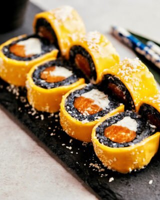 Доставка їжі Івано-Франківськ: Toto Sushi IF Доставка їжі Івано-Франківськ: Toto Sushi IF