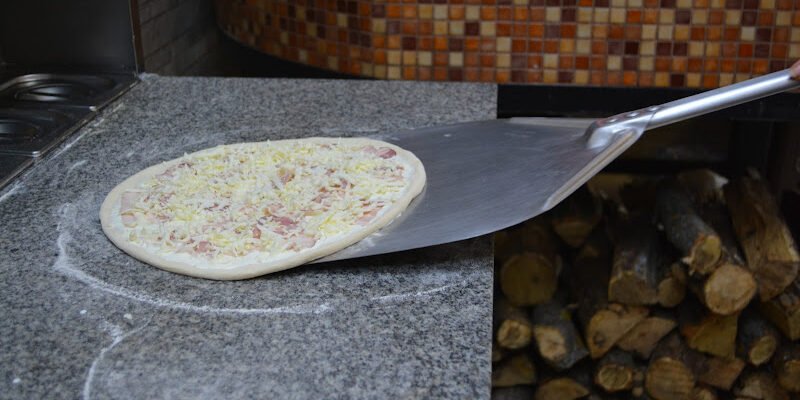 Піцерія Запоріжжя: Смачна Піца на Дровах для Вас