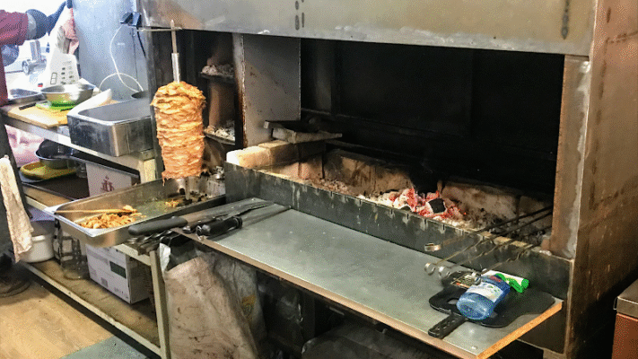 Кебаб Aleppo у Львові: Смачно в кафе Сходу