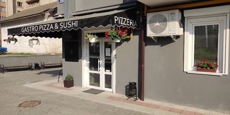 Піцерія “Gastro Pizza” в Івано-Франківську: Суші і Крафт!