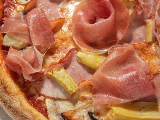 Доставка піци у Львові – MA Pizza: швидко та смачно