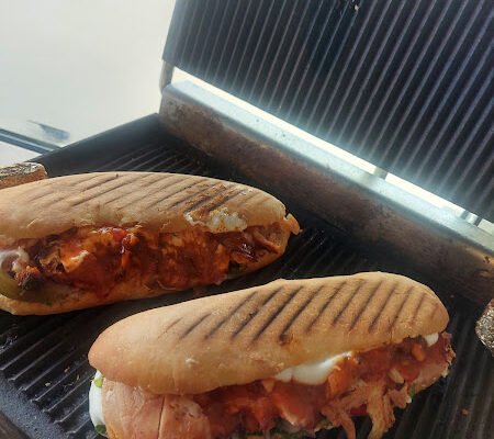 Найсмачніша шаурма Києва: заклад швидкого харчування