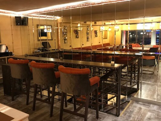 Кафе з крабами в Одесі: Свіжий смак моря!