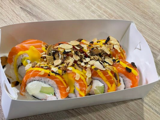Суші «на винос» у Дніпрі: швидко та смачно з ЯНЬ