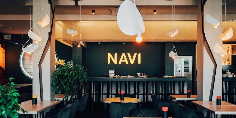 Ресторан японської кухні NAVI Sushi Bar у Лиманці