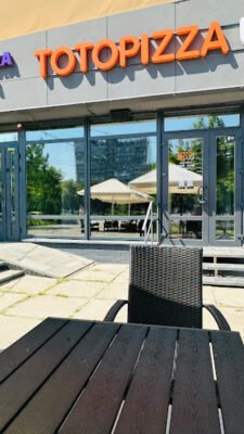 Піцерія TOTOPIZZAUA у Дніпрі: смачна піца для вас